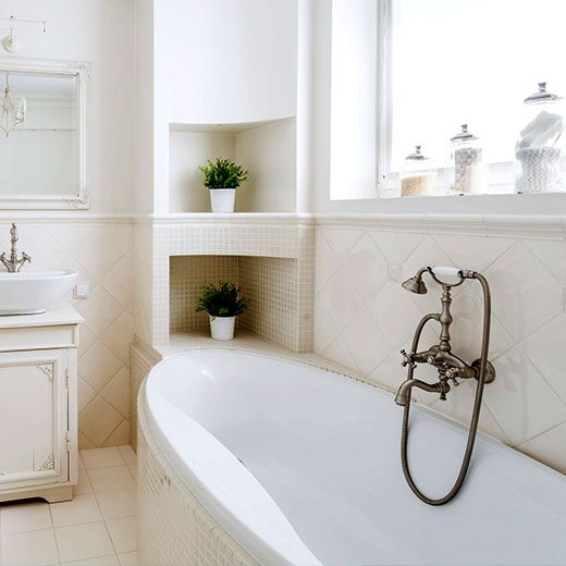 The Shower and Tub Plumbing Professionals in Hilton
